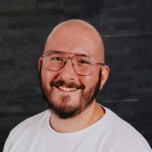Steven Kaminsky (Grafik & Marketing Communications)